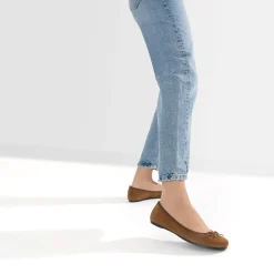Ballerine cognac en cuir velours à petit nœud^Eram Online