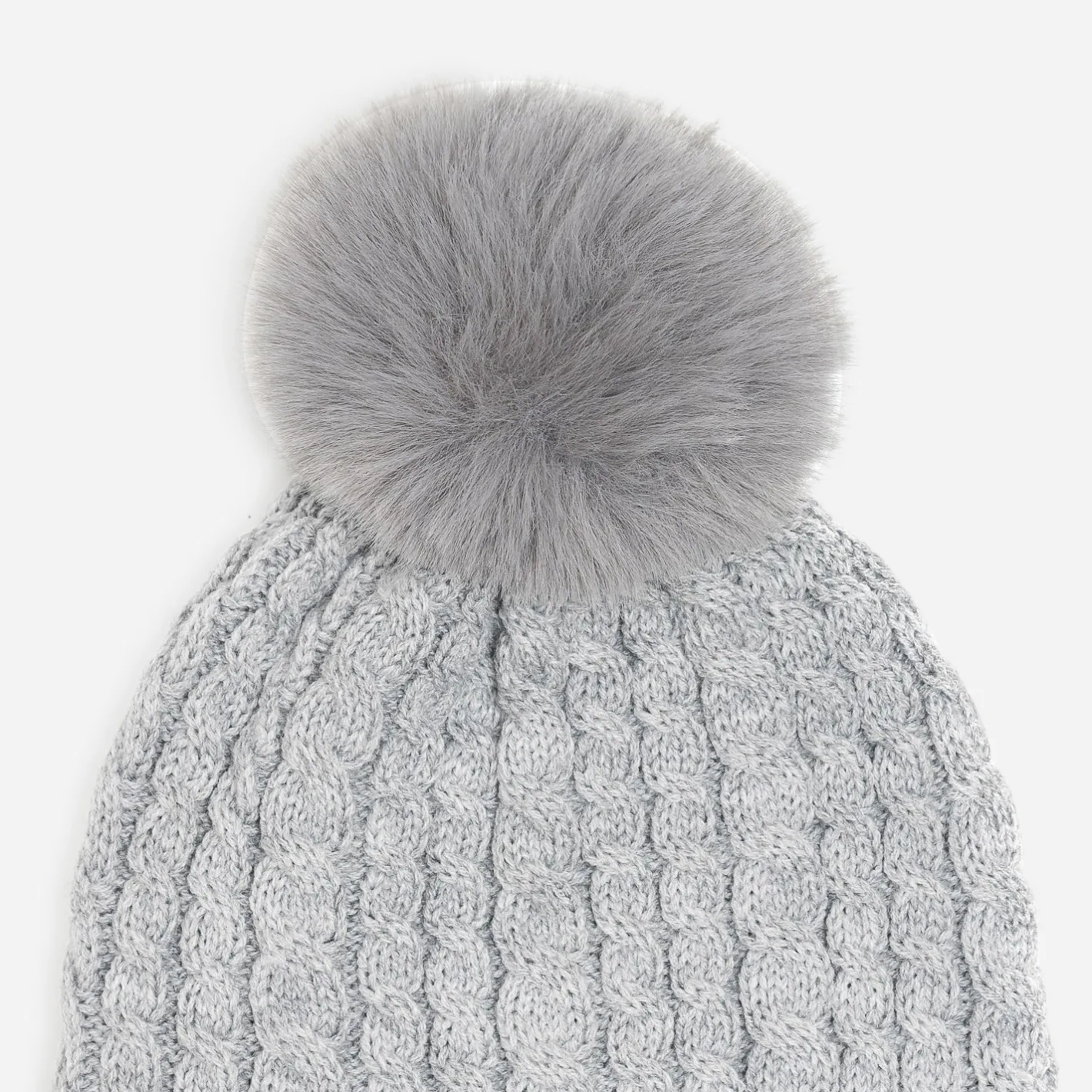 Bonnet tricot à torsades et pompon^Eram Clearance