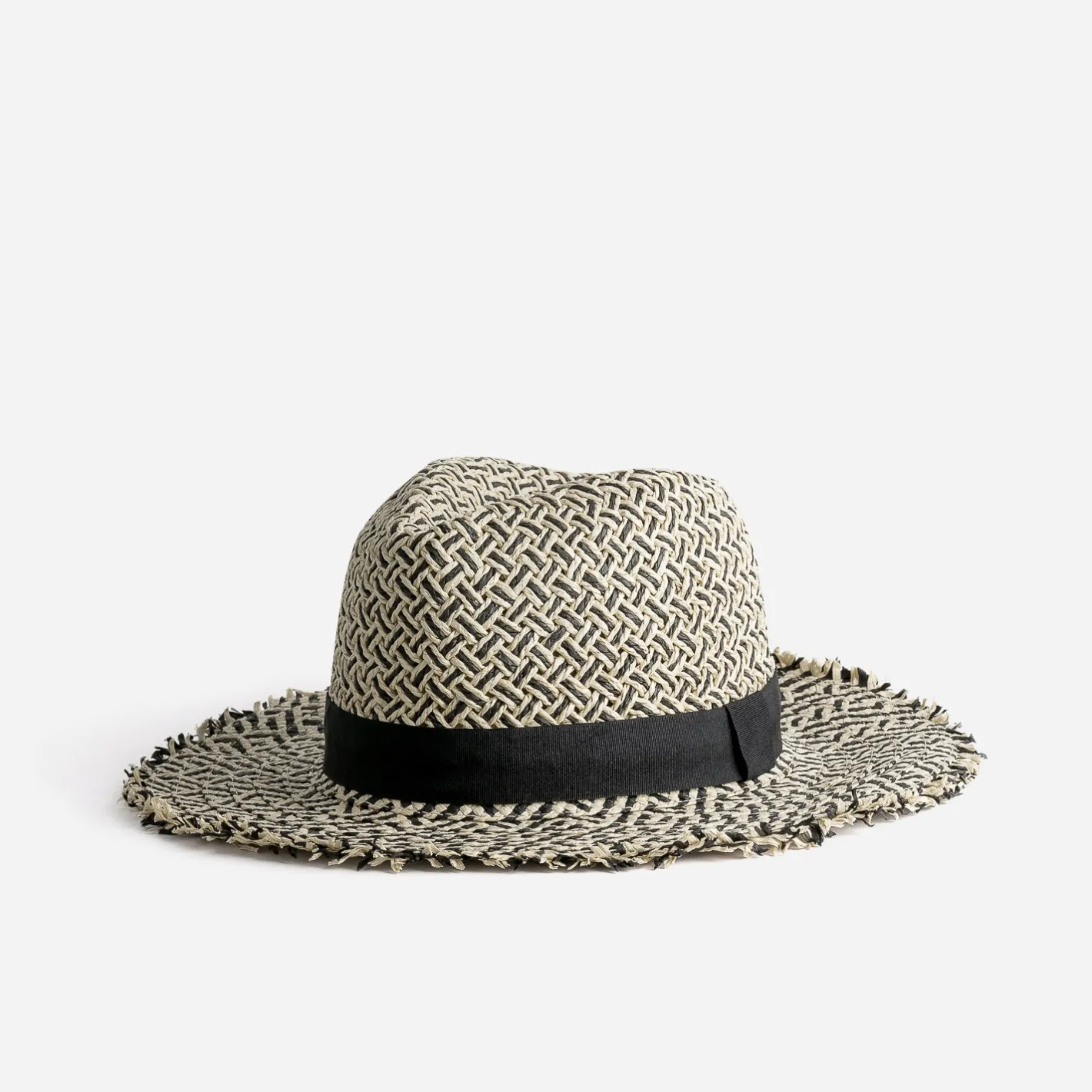 Chapeau et noir tressé^Texto Sale