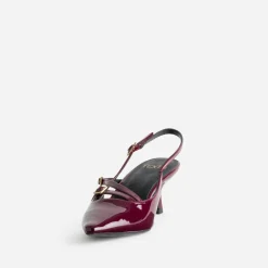 Escarpin slingback verni^Texto