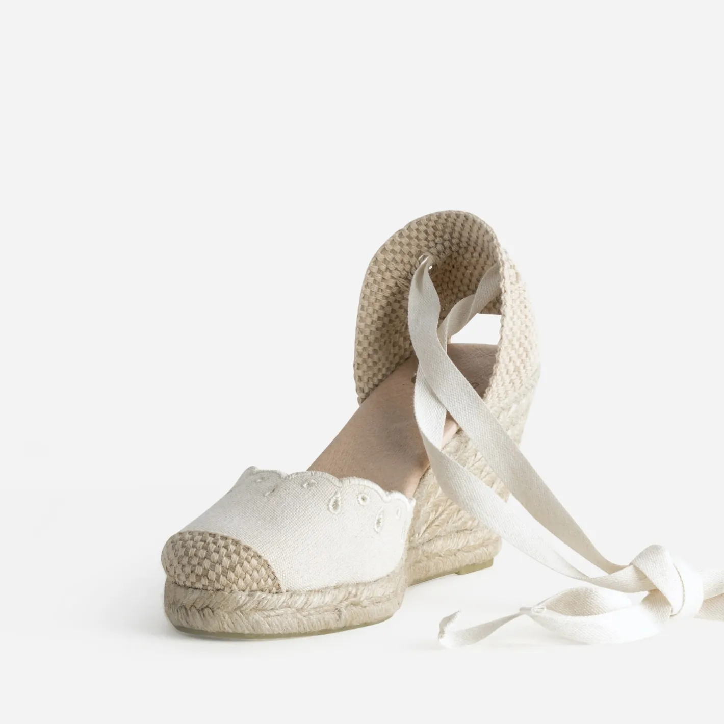 Espadrille compensée écrue toile brodée^Eram