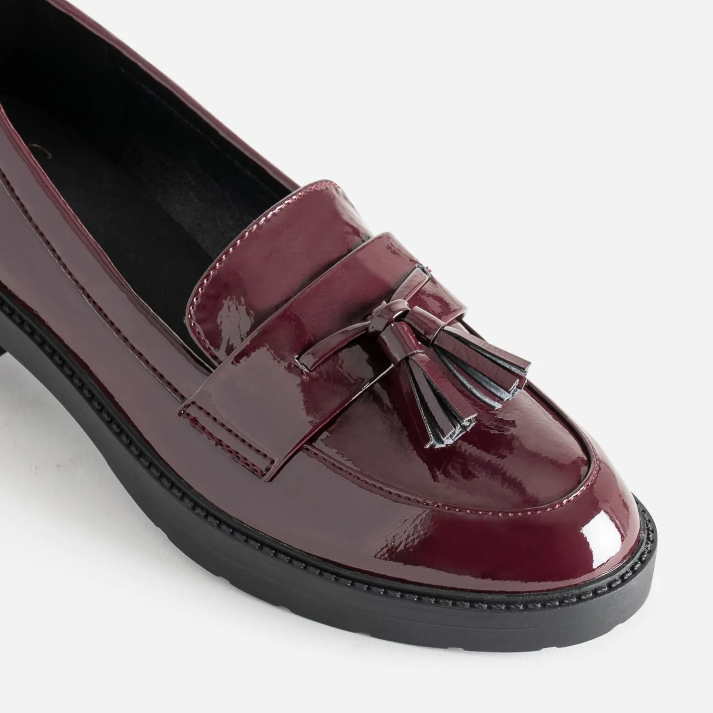 Mocassin bordeaux verni à pampilles^Eram Online