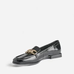 Mocassin verni avec chaîne dorée^Eram