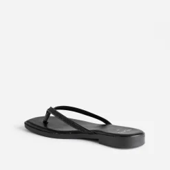 Mule-tong e brides strassées^Texto Online