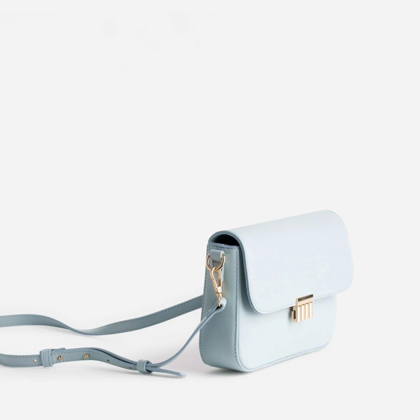 Sac à main baby blue métalleries dorées^Eram Discount