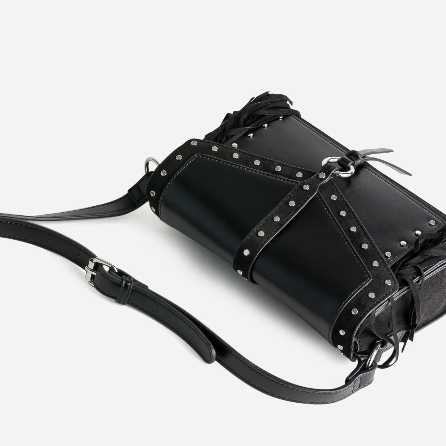 Sac à clous et franges^Texto Best