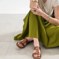 Sandale cuir détail bijou^Eram