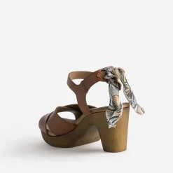 Sandale cognac en cuir éco-conçu détail foulard^Eram Online