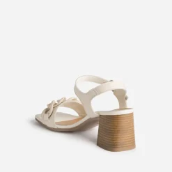 Sandale écrue en cuir avec maxi-chaîne écrue^Eram Discount