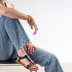 Sandale cuir détails clous^Eram