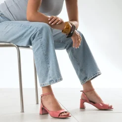 Sandale cuir verni décolleté carré^Eram Sale