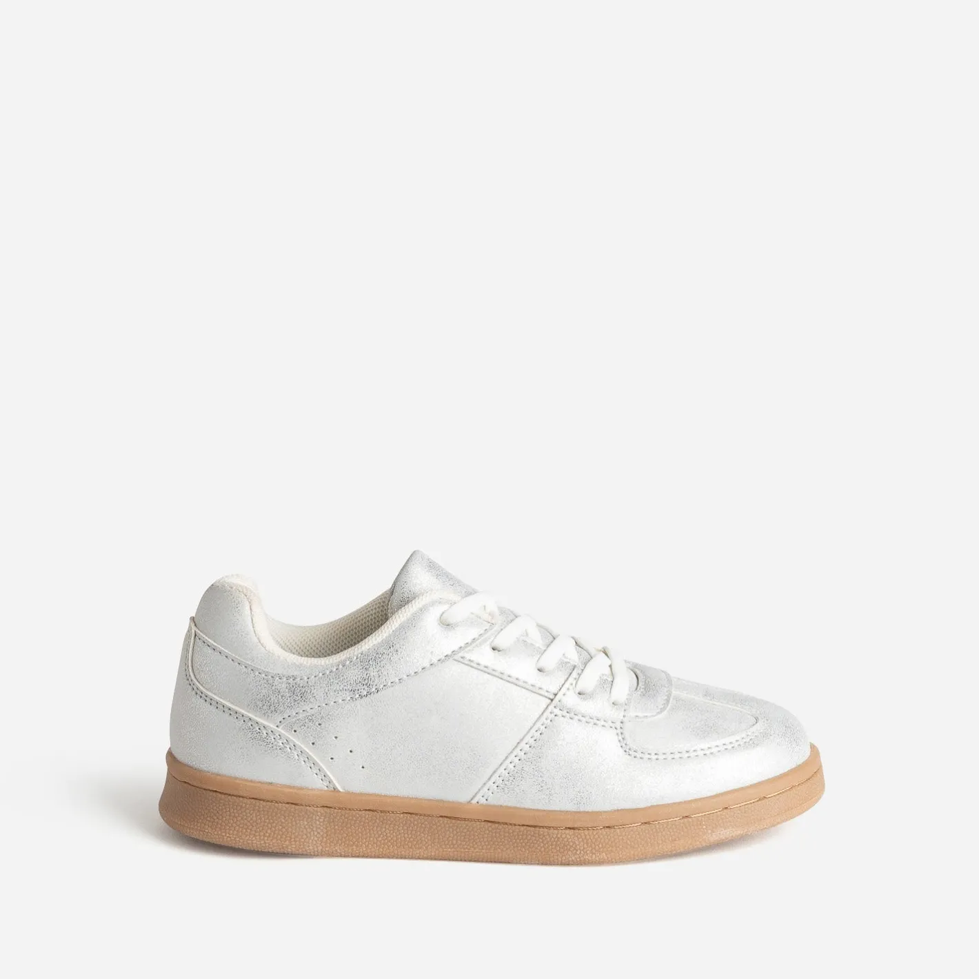 Tennis ée^Buggy New