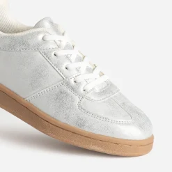 Tennis ée^Buggy New