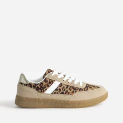 Tennis beige et motif léopard^Texto