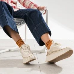 Tennis TEXTO beige tressage dé et surpiqûre contrastée^Eram